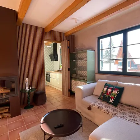 Apartman On The Slope Pohorje 11 *